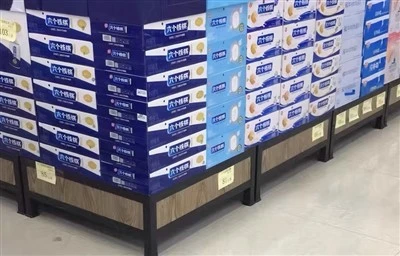 Jakie są koszty - porównanie różnych typów palet ekspozycyjnych?